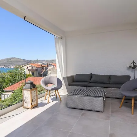 House Copacabana - On Ciovo, Sea View, Parking