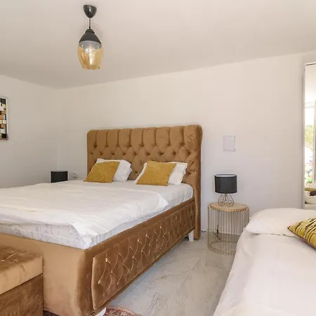 House Copacabana - On Ciovo, Sea View, Parking