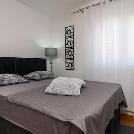 Casa de Férias House Copacabana - On Ciovo, Sea View, Parking Trogir