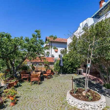 House With A Sea View With Private Parking - Okrug Gornji