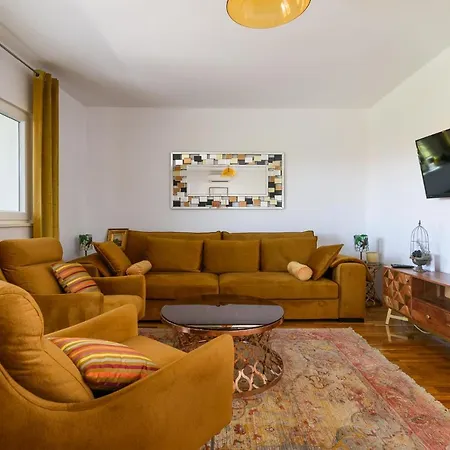 Дом отдыха House Copacabana With Sea View, Parking - Ciovo