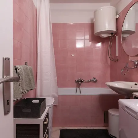 House Copacabana With Sea View, Parking - Ciovo Hébergement de vacances Trogir