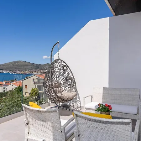 Feriehus House Copacabana - On Ciovo, Sea View, Parking