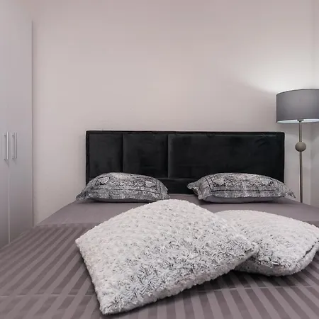 Дом отдыха House Copacabana With Sea View, Parking - Ciovo *