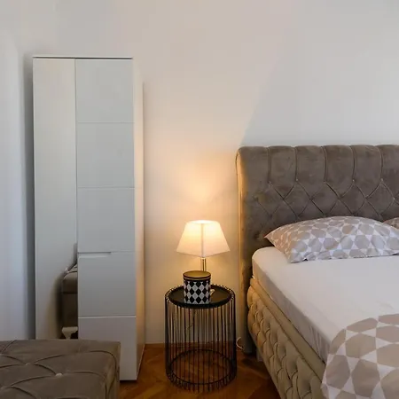 House Copacabana With Sea View, Parking - Ciovo *