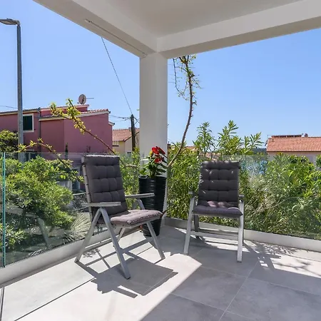 House With A Sea View With Private Parking - Okrug Gornji Holiday home *