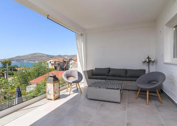 House Copacabana - On Ciovo, Sea View, Parking