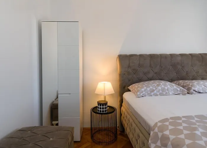 House Copacabana - On Ciovo, Sea View, Parking *