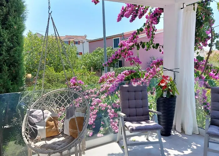 House Copacabana - On Ciovo, Sea View, Parking Будинок відпочинку